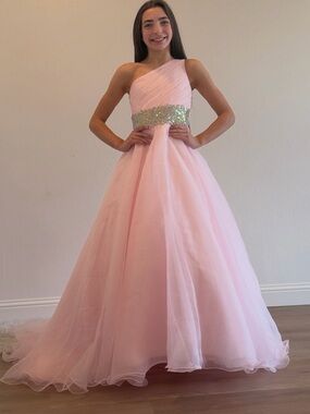 One-Shoulder Pink Ball Gown Dress with Beaded Waist